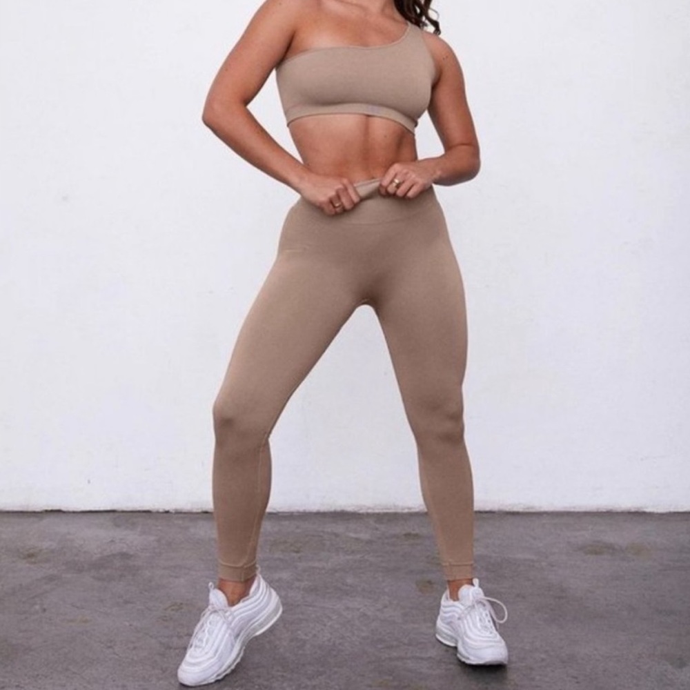 Set Active Tan Legging and Sports Bra set size Small